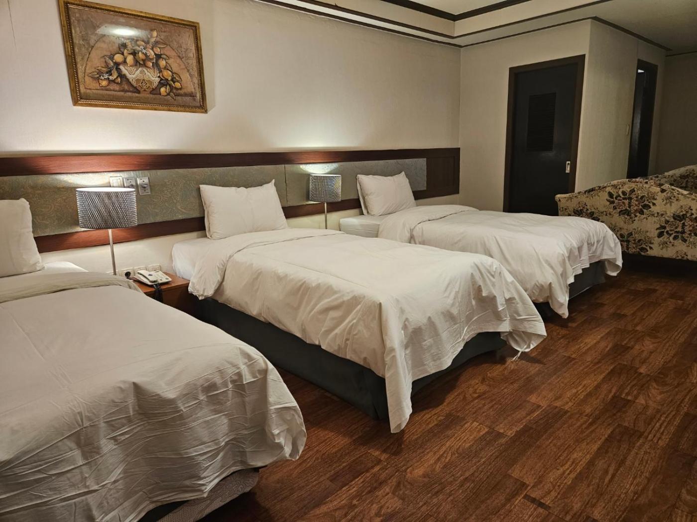 Insadong Crown Hotel Сеул Екстериор снимка