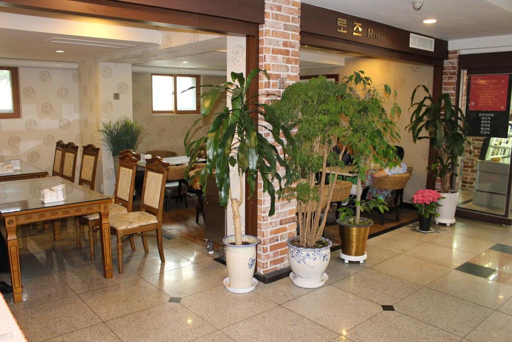 Insadong Crown Hotel Сеул Екстериор снимка