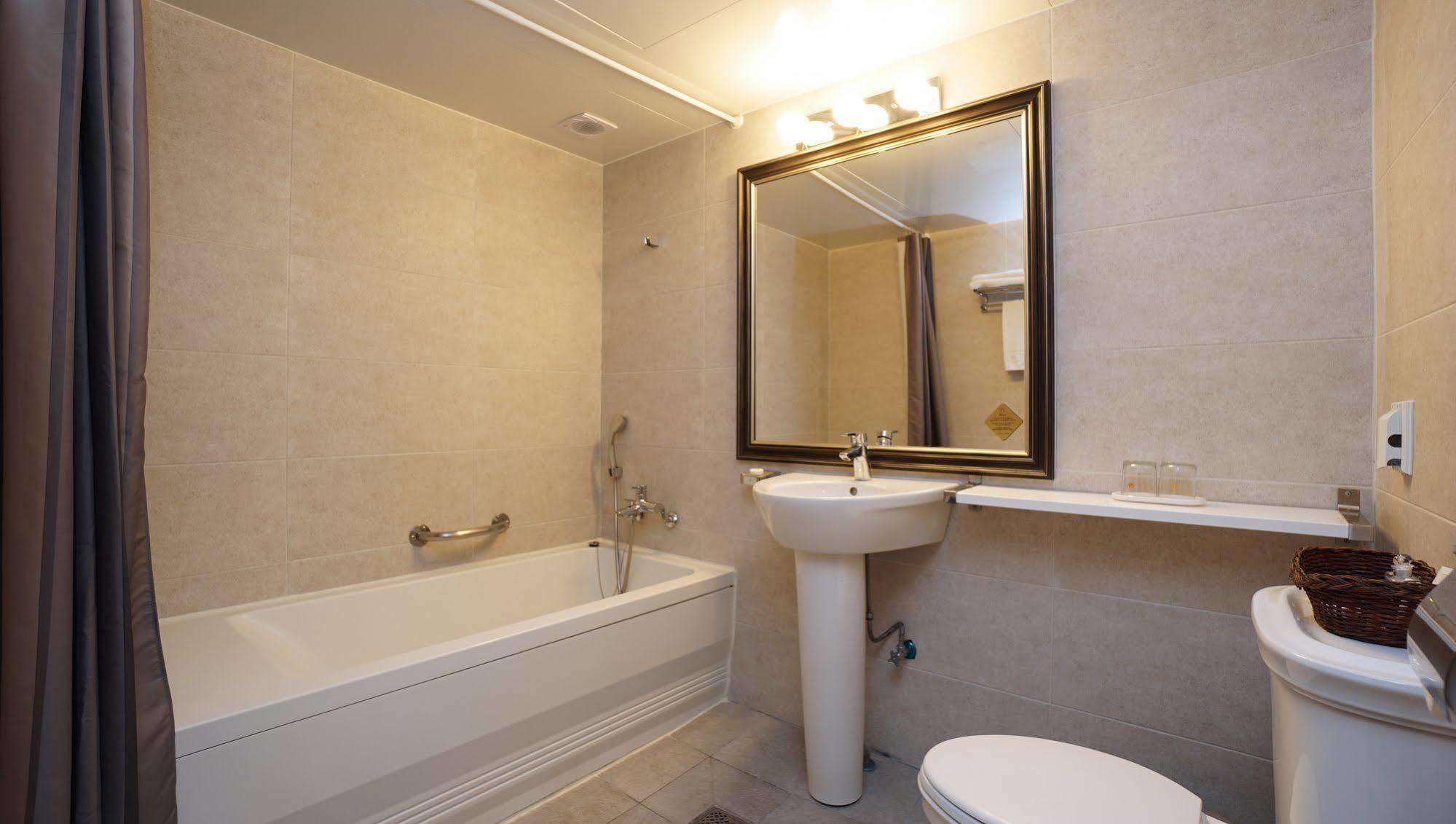 Insadong Crown Hotel Сеул Екстериор снимка