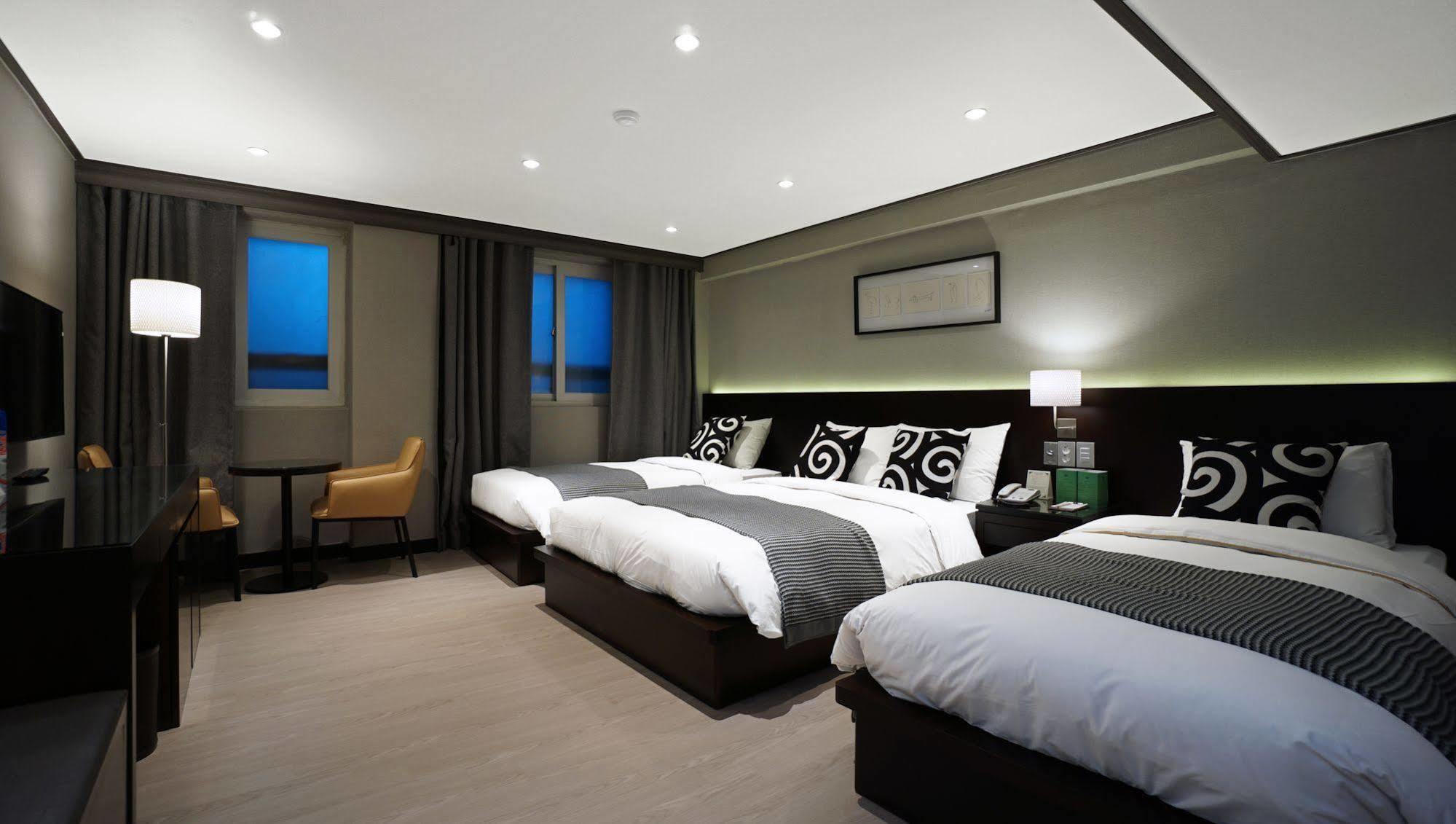 Insadong Crown Hotel Сеул Екстериор снимка