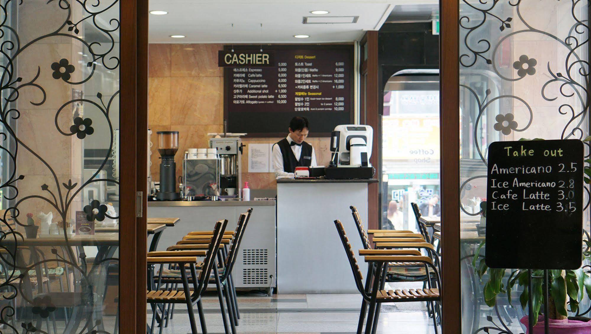 Insadong Crown Hotel Сеул Екстериор снимка