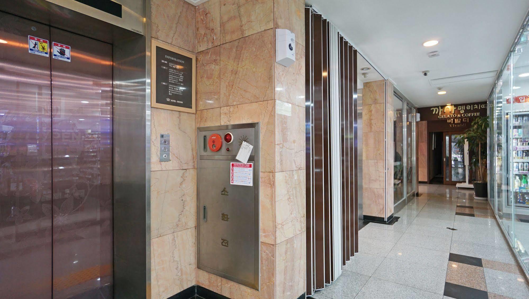 Insadong Crown Hotel Сеул Екстериор снимка